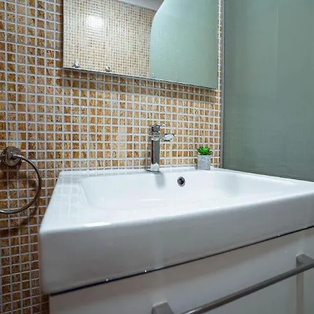 Belvilla By Oyo Apartment In Arona Arona